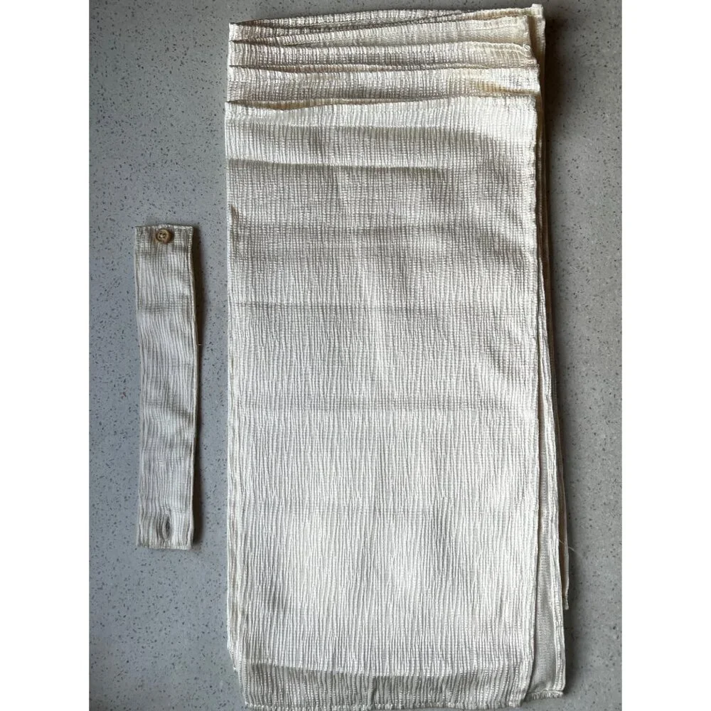 Set Of 4 Ivory Textured Cloth Napkins W/ Button Strap 17